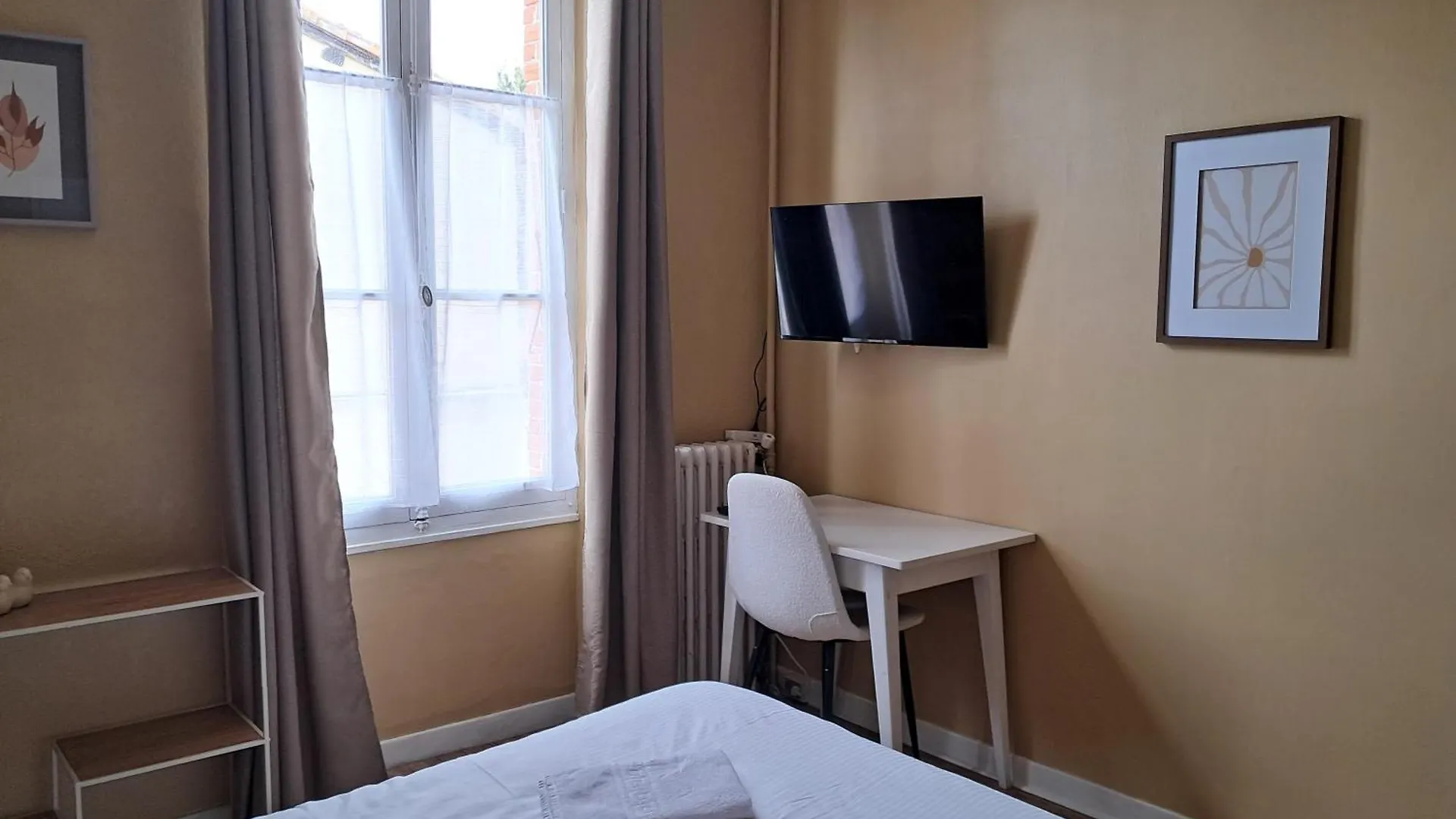 Hotel Le Normandy Beaumont-de-Lomagne France